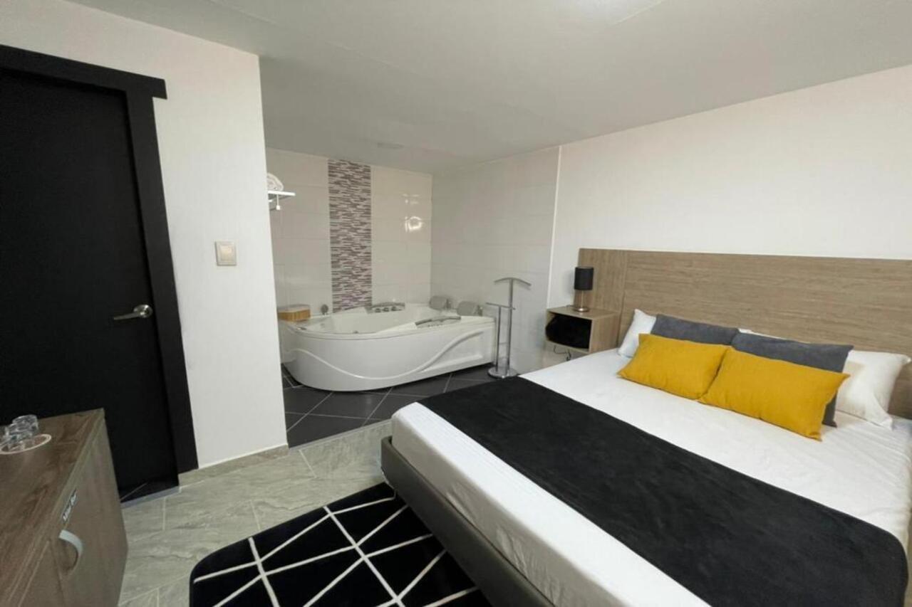 Hotel Velero San Antonio  外观 照片